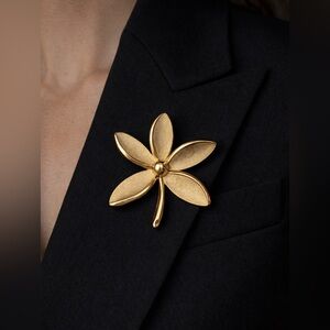 Vintage Trifari Gold Tone Flower Brooch Signed Sculptural Floral Pin